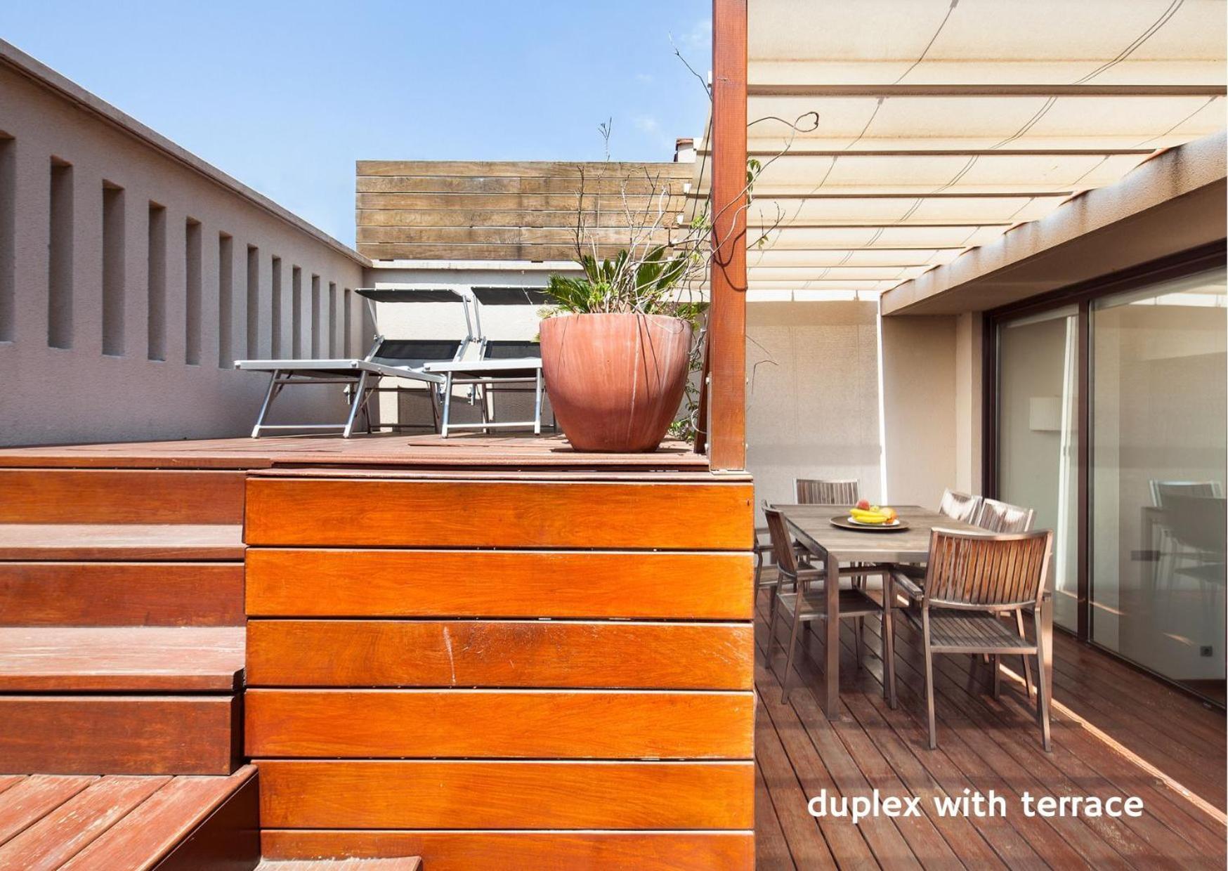 Inside Barcelona Apartments Mercat — Photos 3
